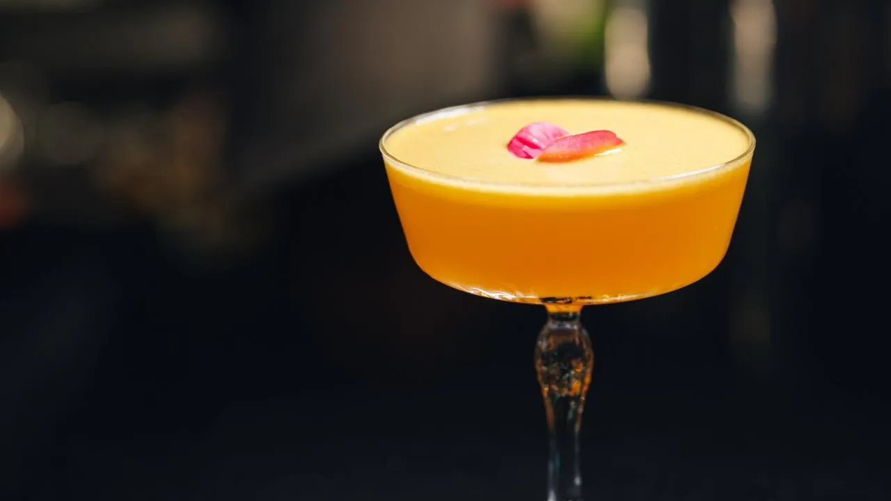 Koktejlové město ve dvou dějstvích: Prague–Brno Cocktail Week ukázal, že česká barová scéna má formu