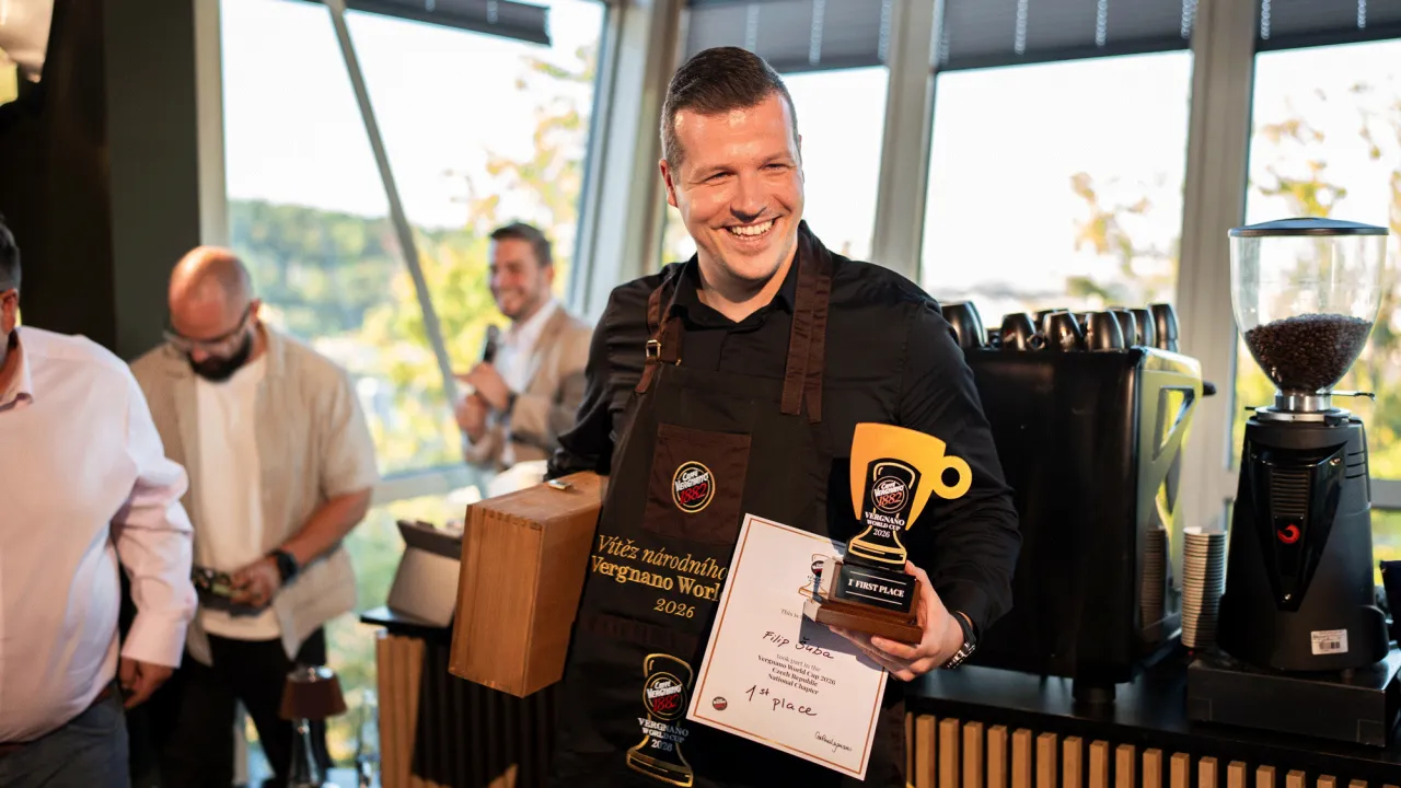 Českým baristou roku je Filip Šuba. Ve světovém finále Vergnano World Cup 2026 chce zabojovat o vítězství