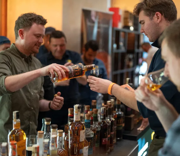 Whisky už dávno není jen pro znalce. Whisky Life! Prague otevře svět stovek lahví úplným začátečníkům i zkušeným milovníkům