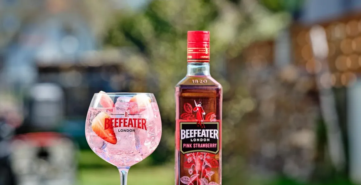 Přivítejte nový ochucený gin Beefeater Blood Orange