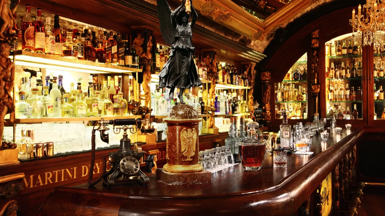 Black Angel’s Bar nově nabízí kolekcí koktejlů nevšední zážitek 