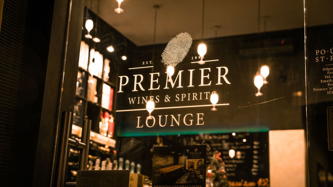 Premier Lounge – Premier Wines & Spirits otevřel kamennou prodejnu se značkovým alkoholem