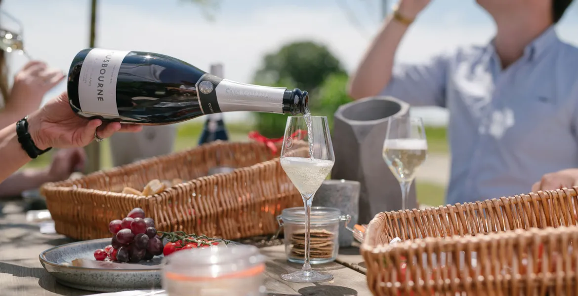 Anglická šumivá vína Gusbourne Estate nově na českém trhu. | Foto: se svolením Premier Wines & Spirits