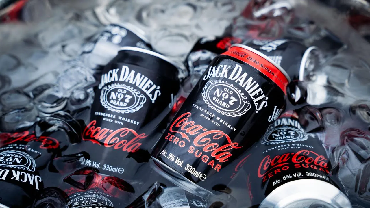 Amerika v plechovce: Na trh přichází ikonický drink Jack Daniel‘s & Coca-Cola