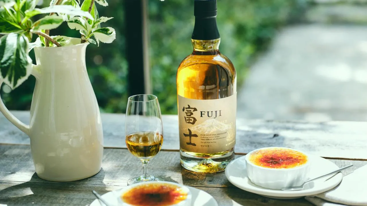 Z úpatí legendární hory Fudži až do skleničky. Na český trh přichází whisky Fuji Single Malt
