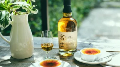 Z úpatí legendární hory Fudži až do skleničky. Na český trh přichází whisky Fuji Single Malt