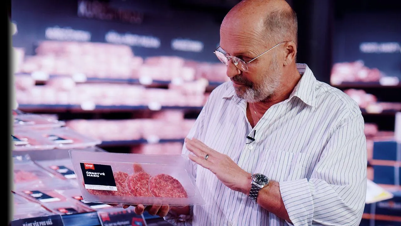 Zdeněk Pohlreich griluje s makro: Letní sezóna patří kvalitě, čerstvosti a chytrým řešením