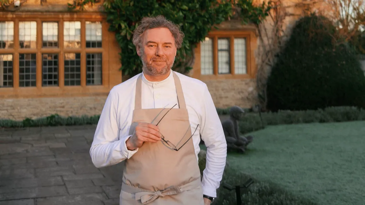 Tříhvězdový šéfkuchař Arnaud Donckele přebírá kulinární vedení Le Manoir aux Quat’Saisons