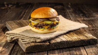 Burger se mění: z fast foodu se stává řemeslný produkt, rozhoduje kvalita masa a technika
