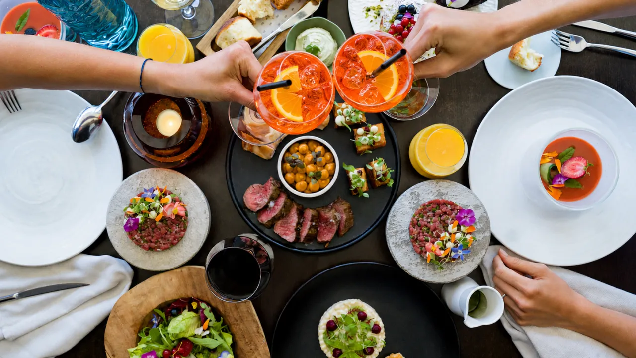 Mlýnec a Aperol Spritz letos patří k sobě. Letní brunch nově doplňuje neomezená porce ikonického aperitivu
