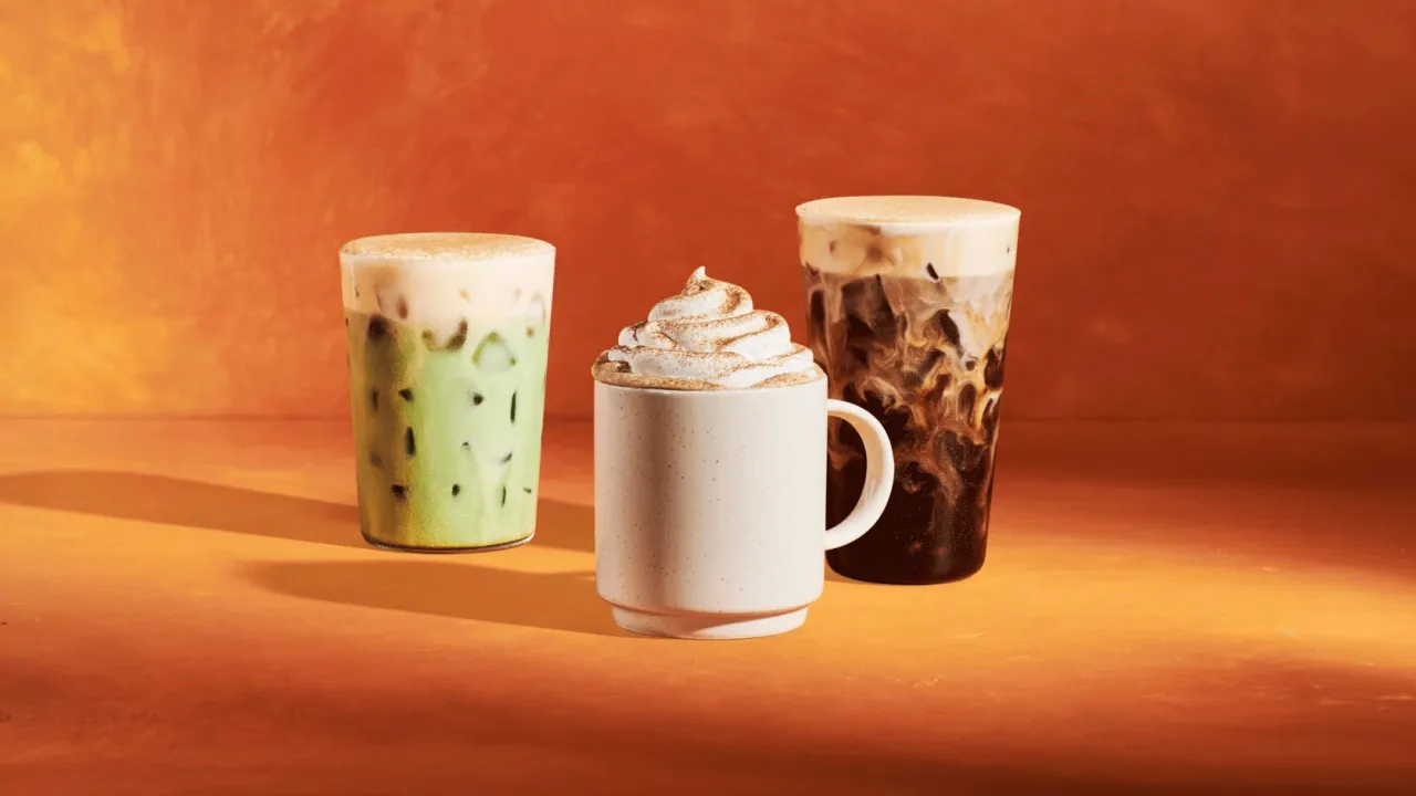 Starbucks hlásí rekordní start podzimní nabídky. Pumpkin Spice Latte je zpět