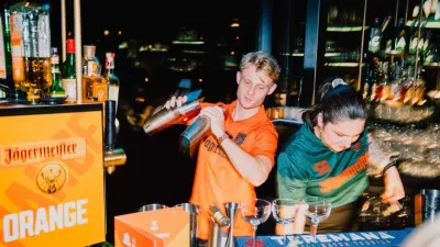 Praha se na jednu noc stala ultimátní světovou barovou scénou. Dvanáct barmanů, tři bary a 24 originálních drinků