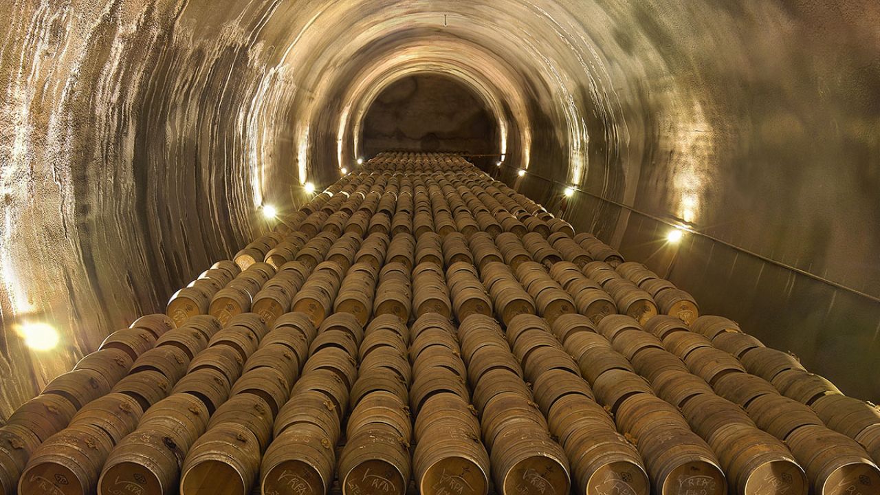 Rioja – cesta aristokratickými a moderními vinařstvími za unikátním vínem