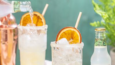 Gin&tonic? Pojďte si namíchat něco jiného! Máme pro vás jednoduché recepty na osvěžující drinky!