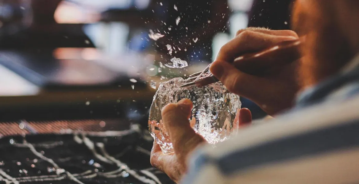 U highball nezapomeňte na velkou kostku ledu... | Foto:  se svolením Warehouse #1