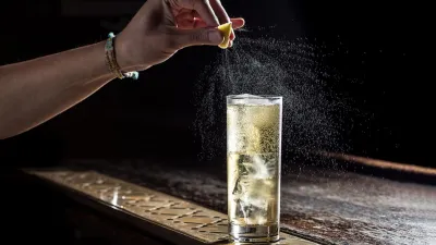 Japonský whisky highball – jak si svět podmanil drink, který si můžete připravit doma na úrovni barmana