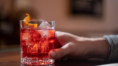 Nejoblíbenější koktejl na světě? Jednoznačně Negroni