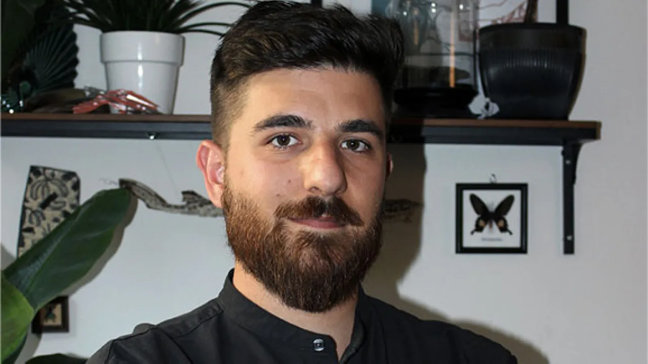 Prabába Slíva může být transcendentním symbolem, říká autor vítězné etikety pro výroční slivovici R. Jelínek