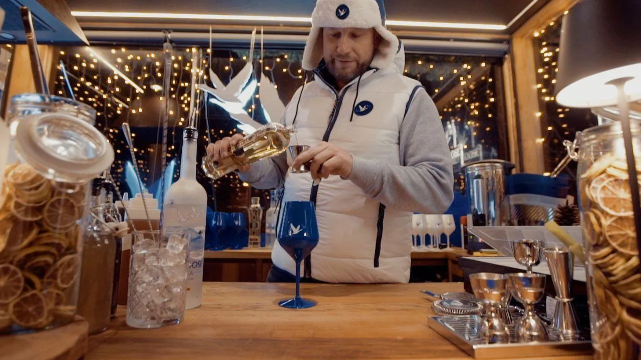 Zimní sezona je zahájena. Peci pod Sněžkou vévodí luxusní vodka a koktejly