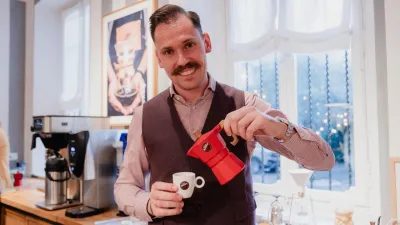 V Itálii na kafe. Italové prezentují svou legendární kávu s elegancí a vášní
