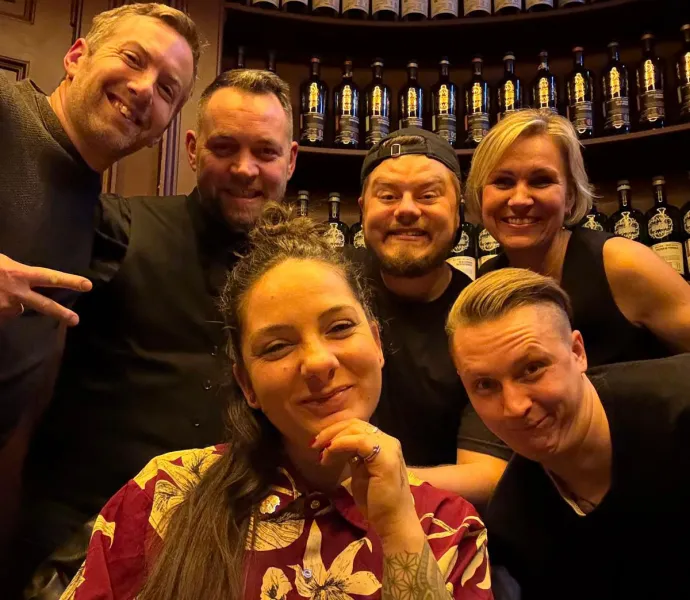 Vítězka za barem, objevitelka v palírně. S Carolou Urru na cestě za skotskou whisky