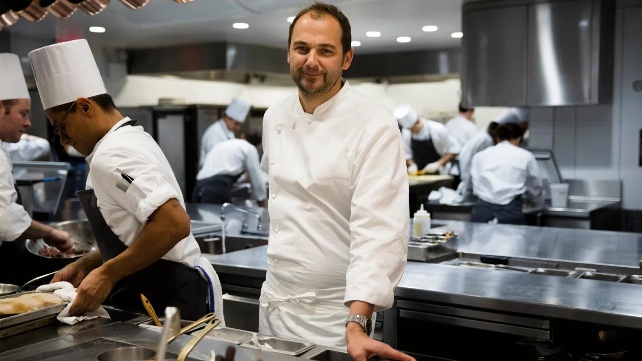 Kachna je zpátky! Daniel Humm začne opět v legendárním michelinském podniku servírovat maso