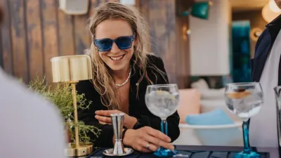 Gin Bombay Sapphire představil nový koncept nad střechami Prahy
