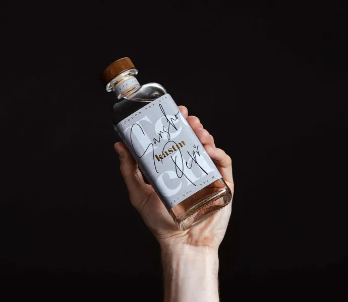Gin, ve kterém štípne sansho pepř. Kastm ukazuje, že i česká značka může hrát světovou ligu