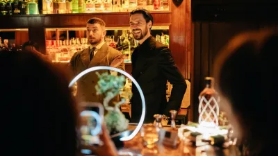 Nezapomenutelná noc v Týnské: Marcina a Harciník z Mirror Baru spojili síly za barem, sekundoval jim u toho Brugal