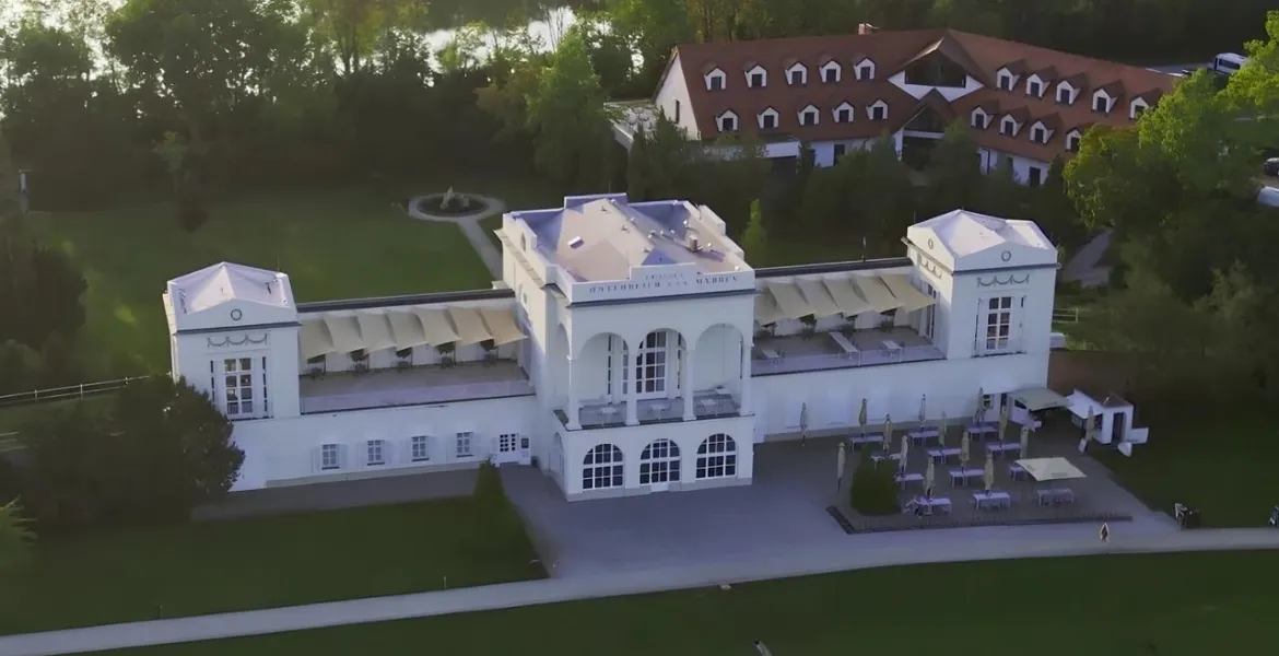 Restaurace Essens v areálu Chateau de Frontiere. | Foto: VisitChef.com