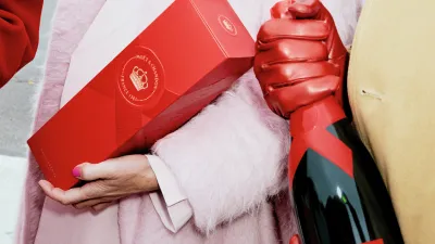 Moët & Chandon vstupuje do sváteční sezóny se dvěma limitovanými edicemi. Oslavují umění žít a sdílet radost