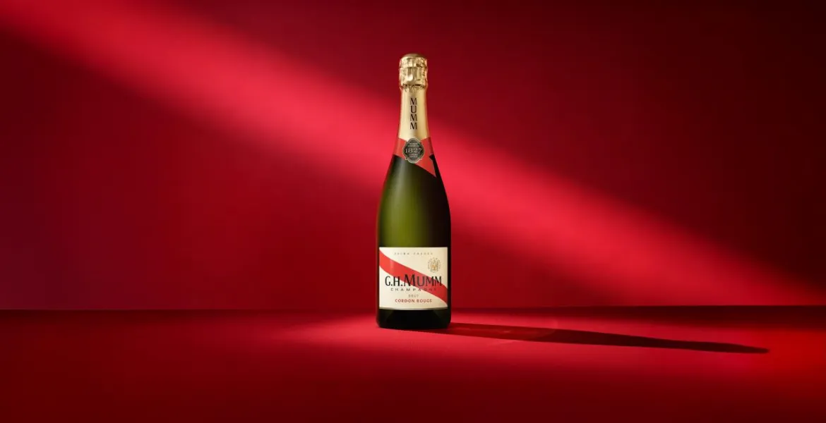 Červená stuha, nový lesk: Mumm slaví 150 let ikonického šampaňského. | Foto: se svolením Pernod Ricard Czech Republic