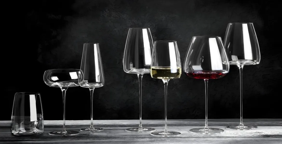 Když stolování přestává být nástrojem a stává se rituálem. | Foto: se svolením Zieher.com