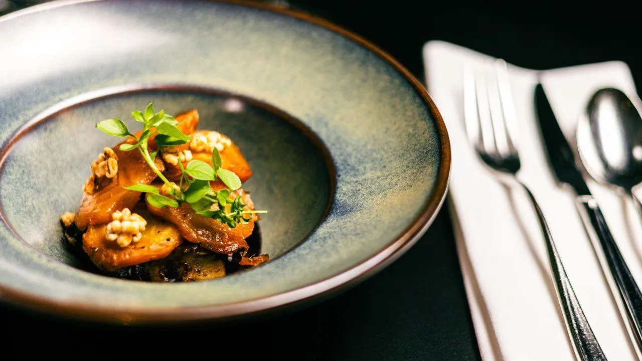 Noblesa uprostřed Prahy. Degustační menu 1890 Restaurant & Baru znamená kuchařskou jistotu i eleganci