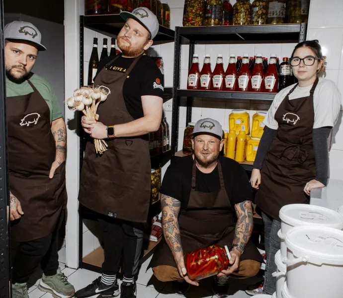 Máš stopku! Būcheck nechce, aby influencer Jakub Menšík nosil jeho merch v reklamě na KFC