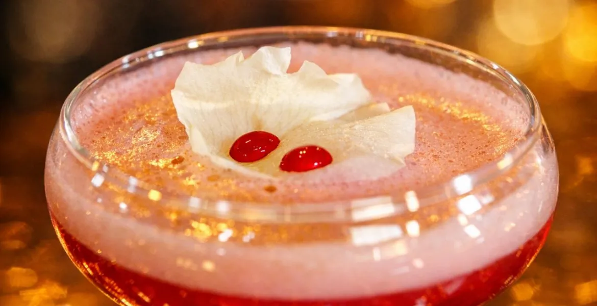 Chelsea Rose: Tanqueray gin - malina - bezový květ - champagne | Foto: VisitChef.com