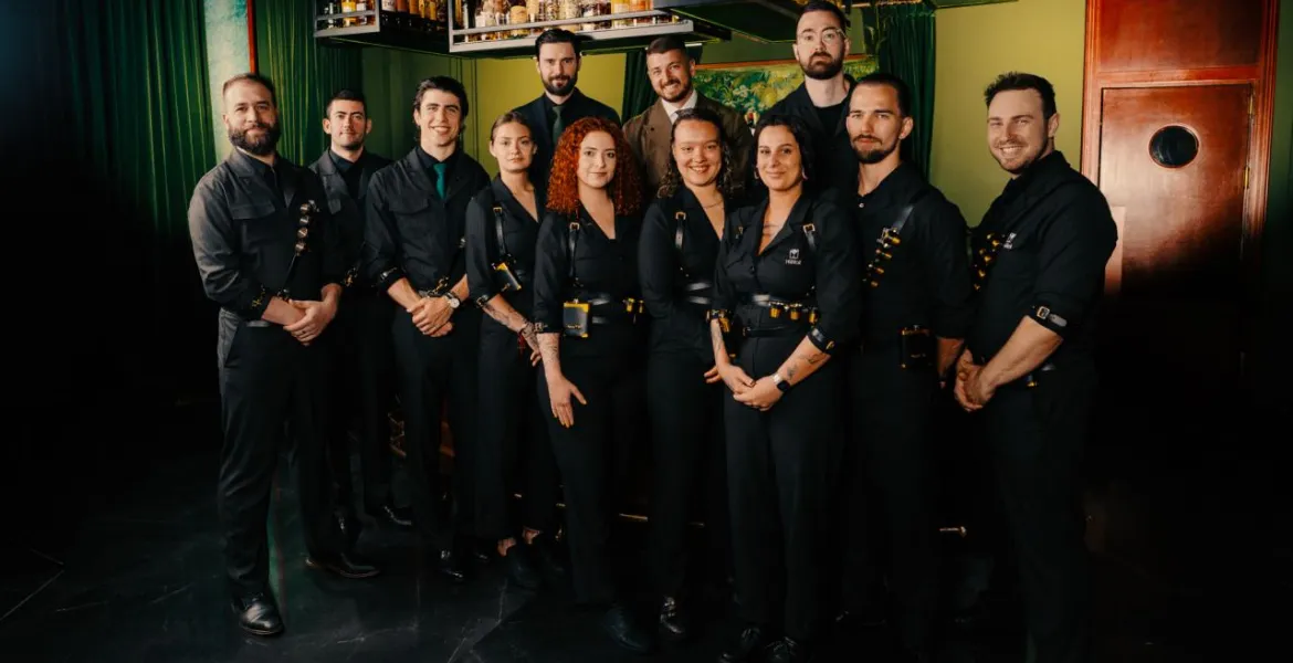 Tým Mirror Cocktail baru se letos dostal mez mezi Europe Regional Top 10 Honorees hned dvakrát. | Foto: se svolením Mirror Cocktail Baru