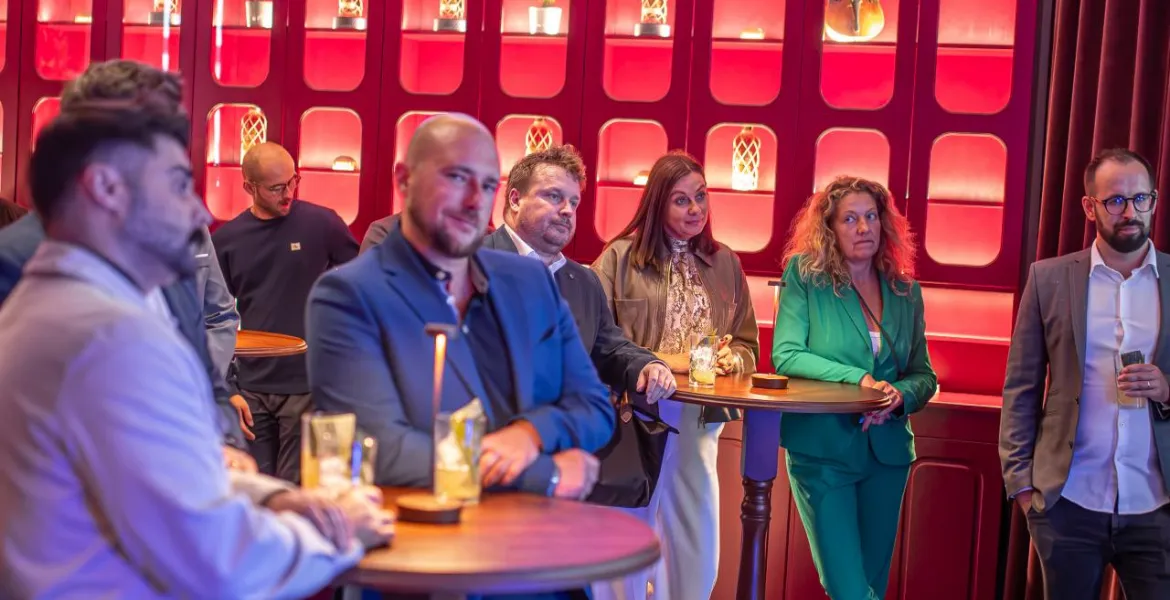 Kokos, oheň a rum. Brugal v Praze odhalil poslední kapitolu své limitované kolekce Visionaria. | Foto: se svolením Coca-Cola HBC Česko a Slovensko