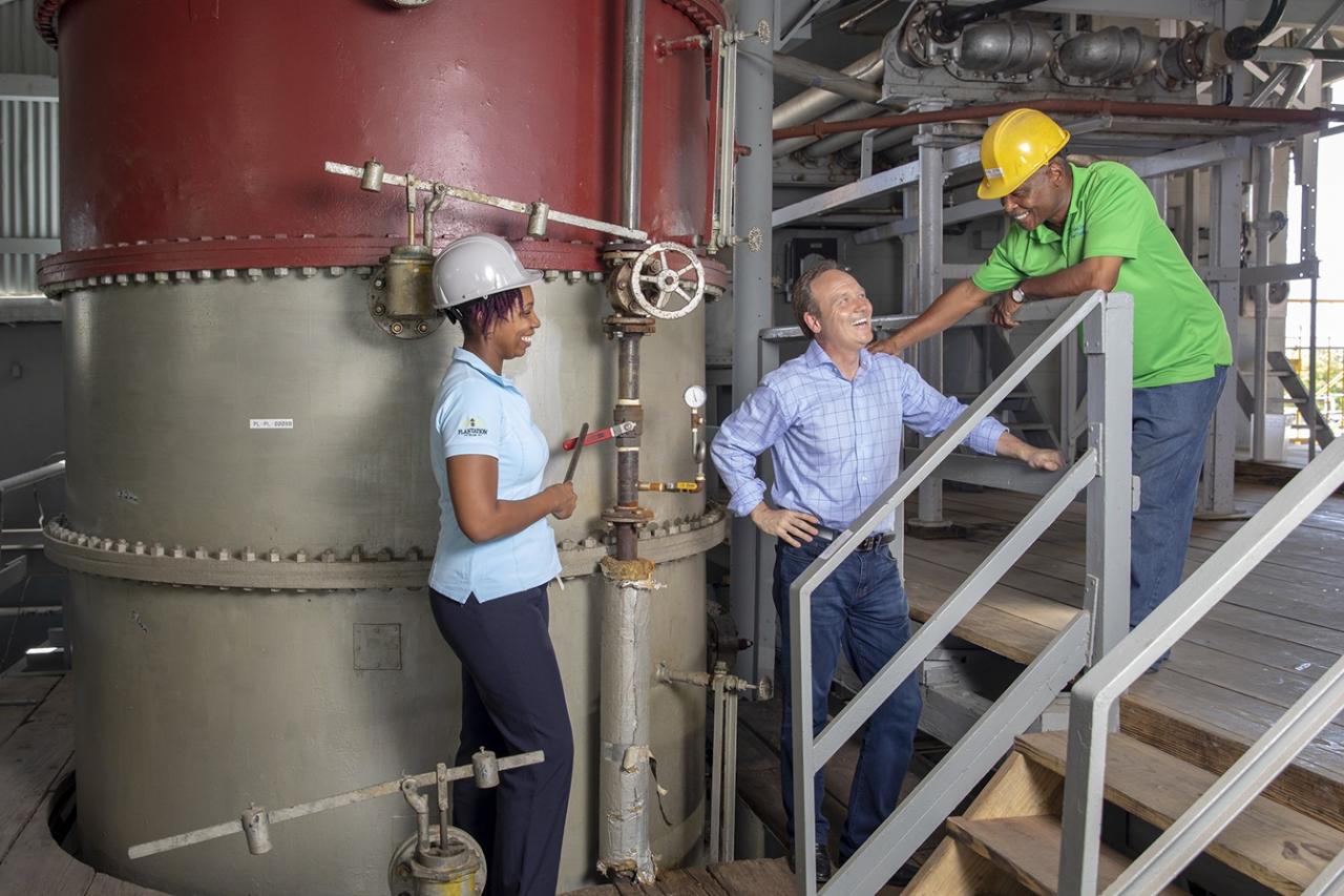 west indies rum distillery cast tymu spolecne s alexandrem gabrielem